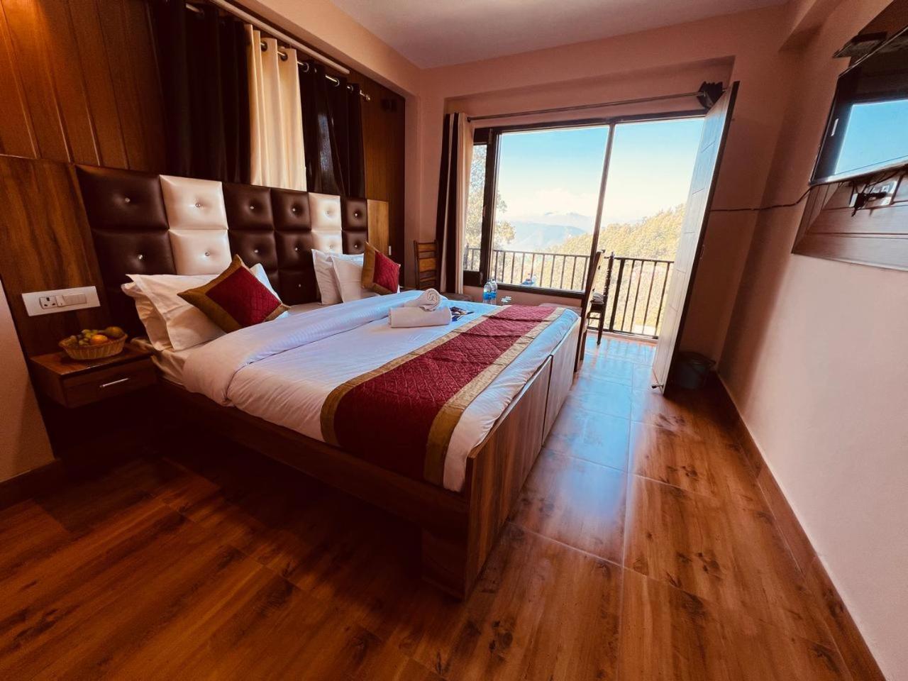 Hotel The Canadian With Jungle View, Near Dalhousie Bus Stand Banikhet ภายนอก รูปภาพ